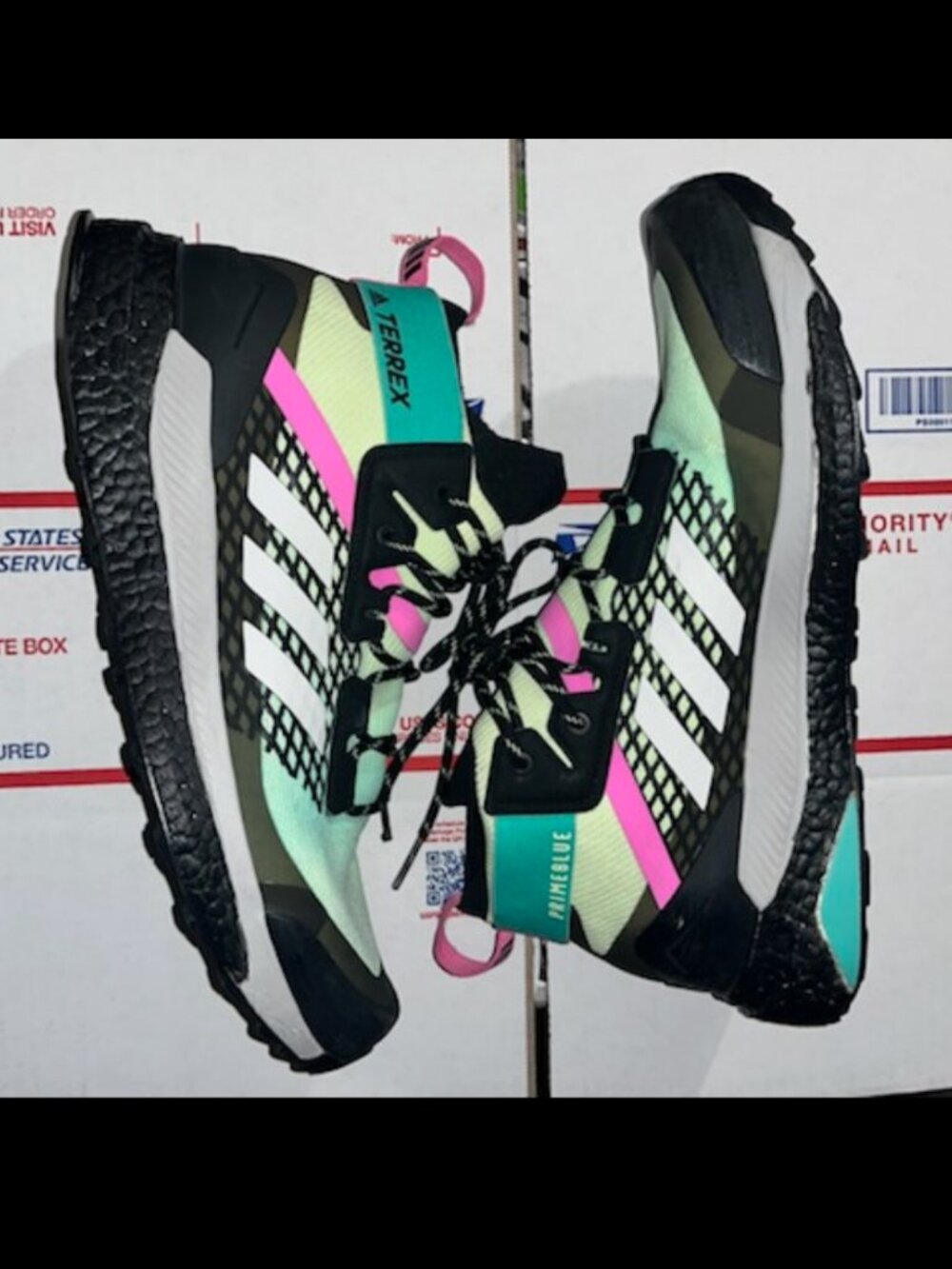 Adidas terrex free hiker sz 12 great condition